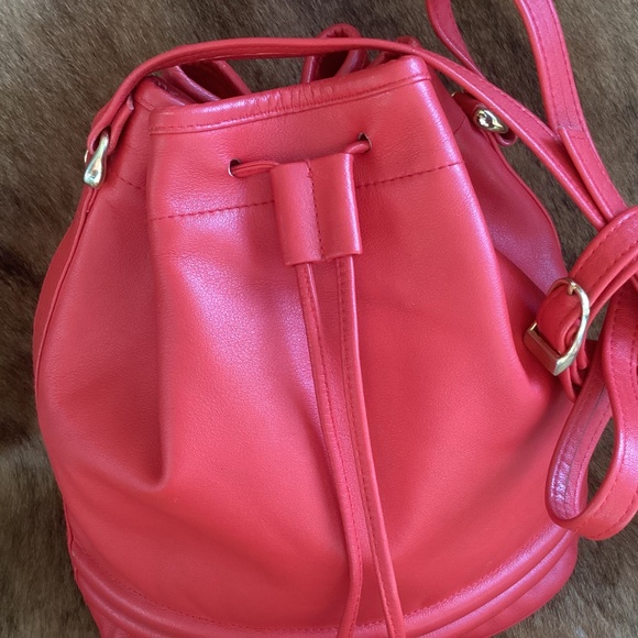 Jennifer Moore Red Soft Leather Drawstring Gather Slouch Crossbody Handbag - Picture 2 of 11